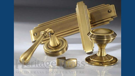 Image showing a collection of items from Heritage Brass in a Antique Brass Finish