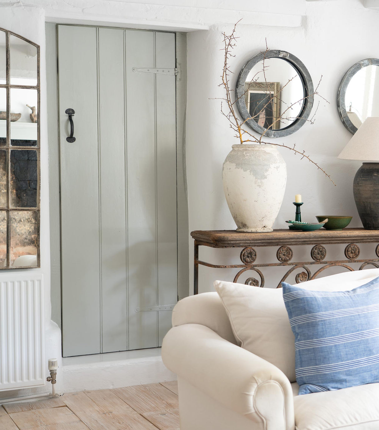 From The Anvil - Beeswax Medium Bean Thumblatch | Sku. 33101 | Trade Door Handles.