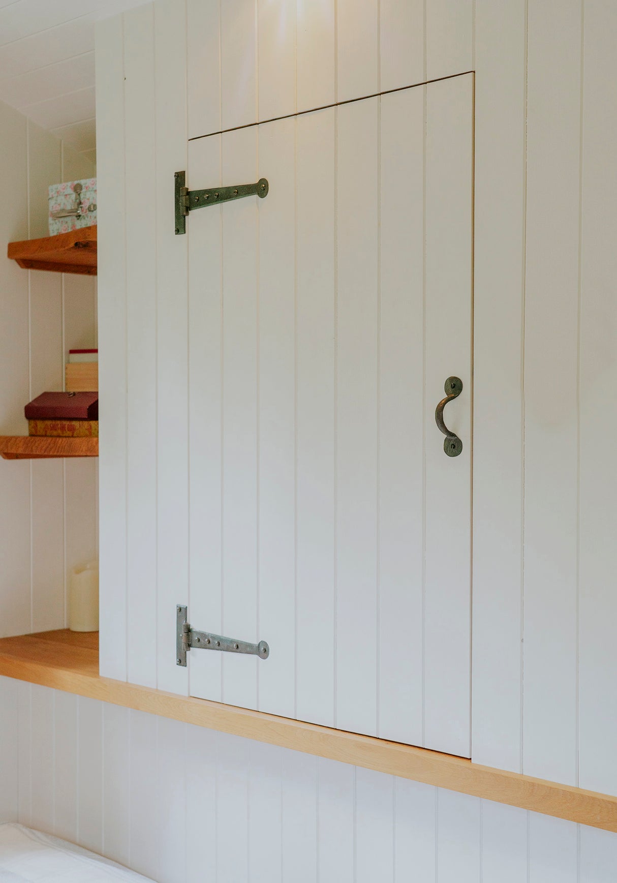 From The Anvil - Beeswax 9" Penny End T Hinge (pair) | Sku. 33204 | Trade Door Handles.