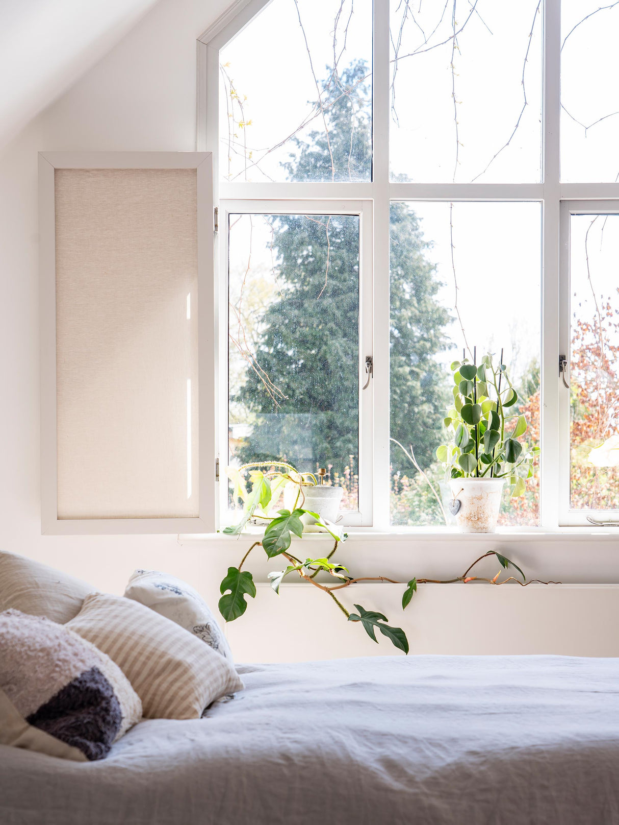 From The Anvil - Antique Pewter 8" Peardrop Stay | Sku. 33746 | Trade Door Handles.