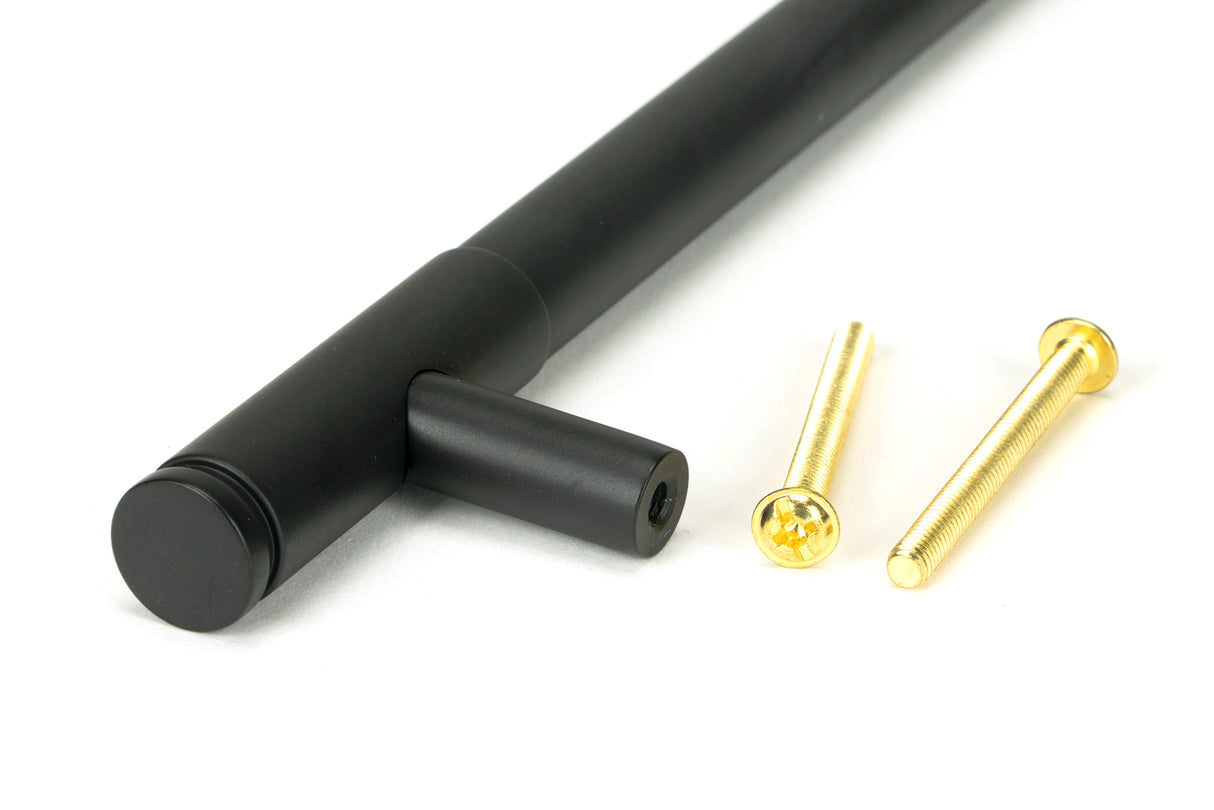 From The Anvil - Matt Black Kelso Pull Handle - Large | Sku. 50348 | Trade Door Handles.