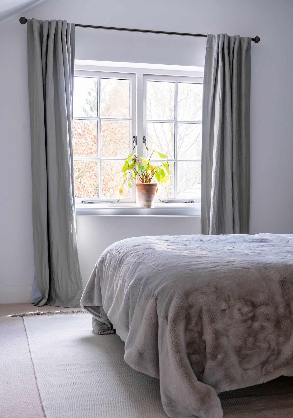 From The Anvil - Beeswax 2m Curtain Pole | Sku. 83617 | Trade Door Handles.