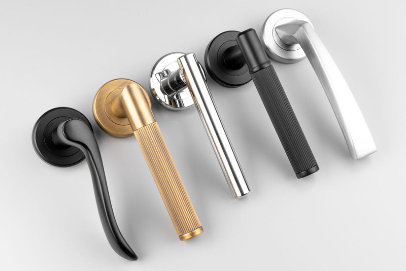 Carlisle-Brass-Door-Handles-Round-Rose