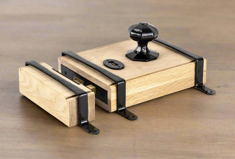 From The Anvil Oak Box Lock & Octagonal Knob Set Sku 33005
