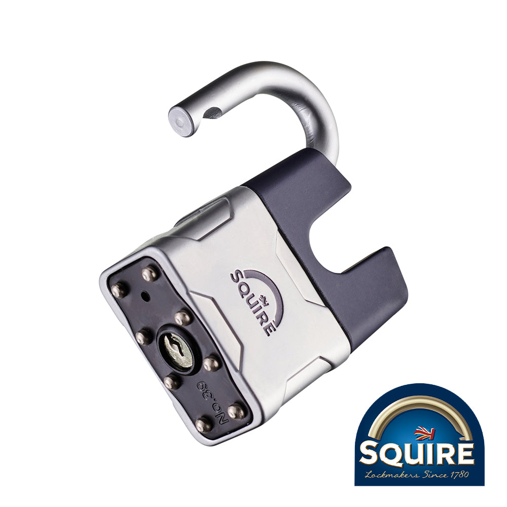 This is an image of Squire - Vulcan Padlock - Closed Shackle - VULCAN P4 50CS 50mm (1 Each Blister Pack) SQR701355