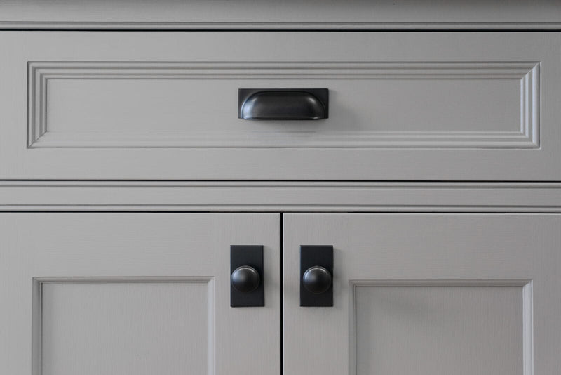 Warick Cup Pull And Knobs