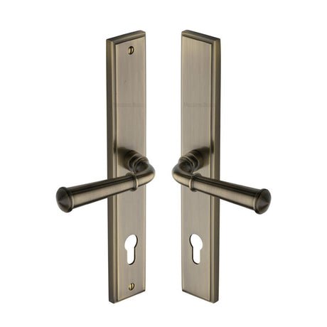 This is an image of a Heritage Brass - Multi-Point Door Handle Lever Lock Colonial RH Design Antique Bras, mp1932-rh-at that is available to order from Trade Door Handles in Kendal.
