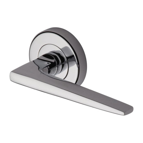 This is an image of a Sorrento - Door Handle Lever Latch on Round Rose Swift Design Polished Chrome Finish, sc-3450-pc that is available to order from Trade Door Handles in Kendal.
