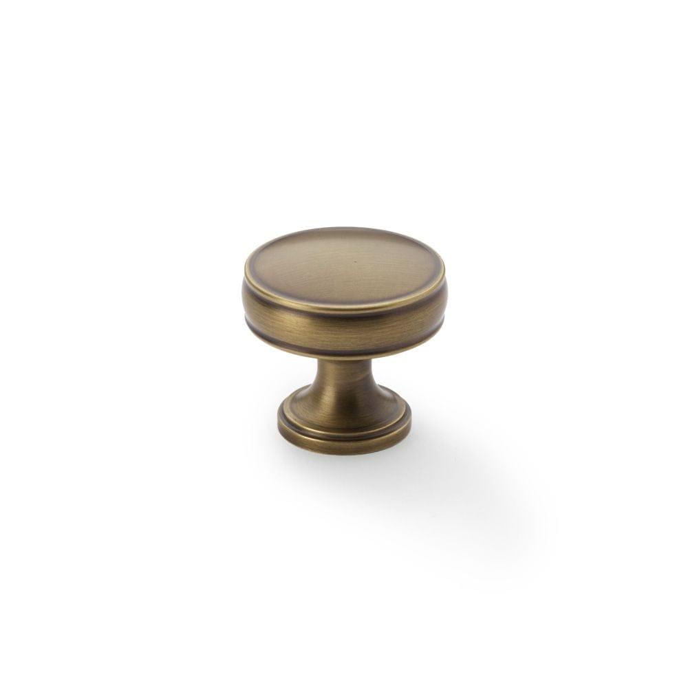 Alexander & Wilks Cabinet Hardware Antique Brass / Cabinet Knobs / 32mm Dia. Alexander & Wilks Lynd Cupboard Knob - Antique Brass - 32mm
