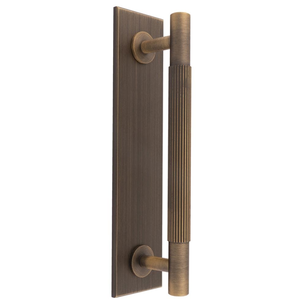 Carlisle Brass Cabinet Hardware Antique brass / Cabinet Pull Handle on Backplate / 128mm c/c Carlisle Brass - Lines Pull Handles on backplate - 128mm c/c - Antique Brass