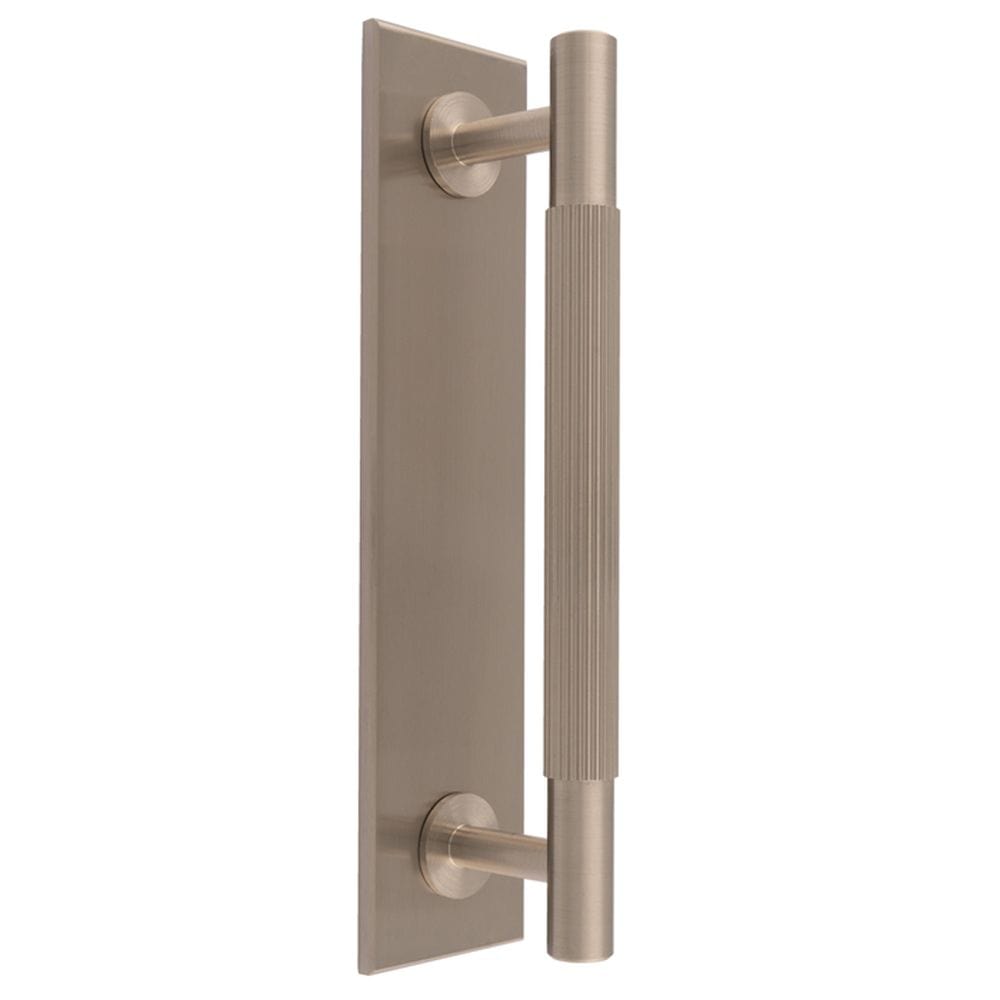 Carlisle Brass Cabinet Hardware Satin Nickel / Cabinet Pull Handle on Backplate / 128mm c/c Carlisle Brass - Lines Pull Handles on backplate - 128mm c/c - Satin Nickel
