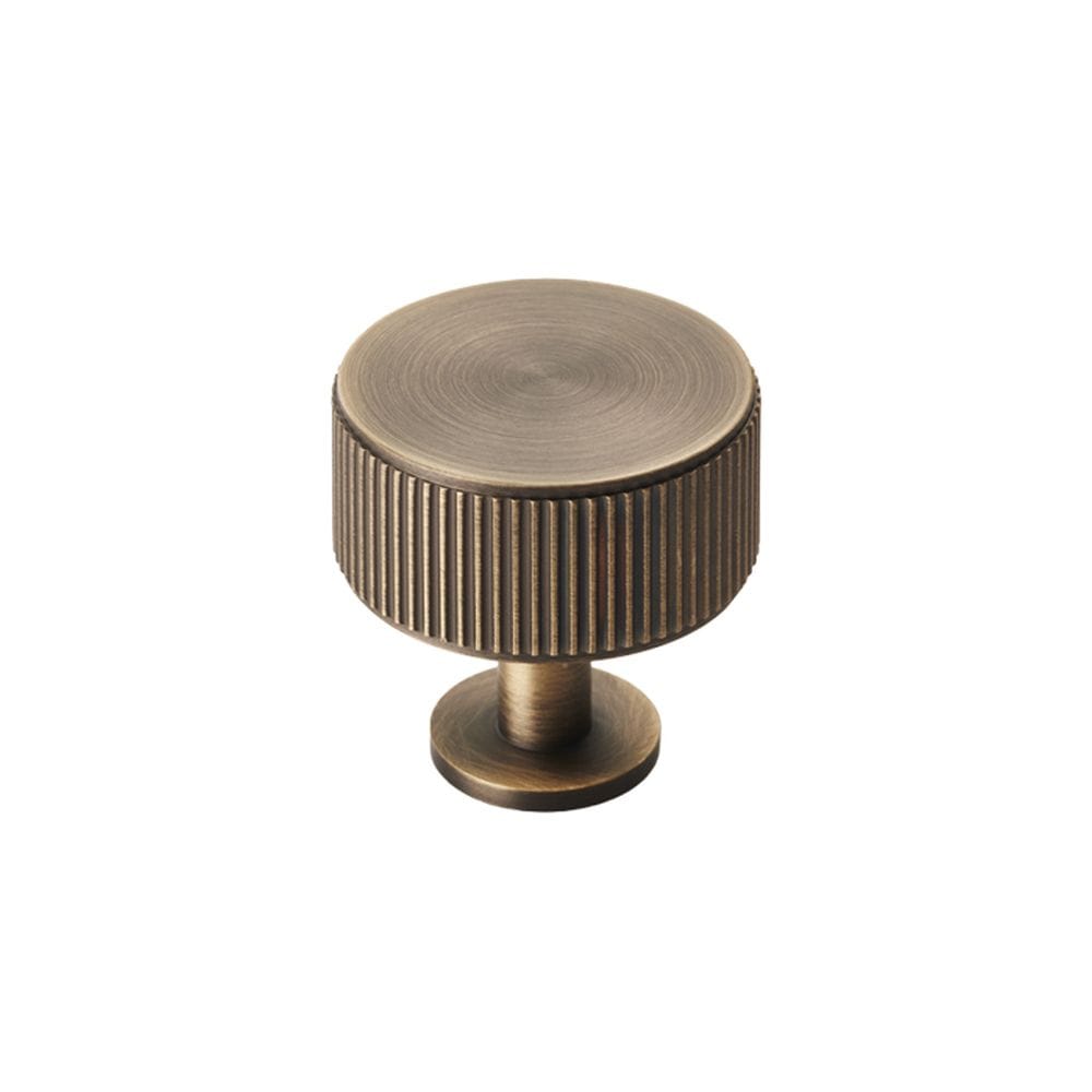 Carlisle Brass Cabinet Hardware Antique Brass / Cabinet Knobs / 35mm Dia. Carlisle Brass - Lines Radio Knob - Antique Brass