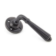 From The Anvil Door Furniture Aged Bronze / Round Rose From The Anvil - Aged Bronze Hinton Lever on Rose Set - Unsprung