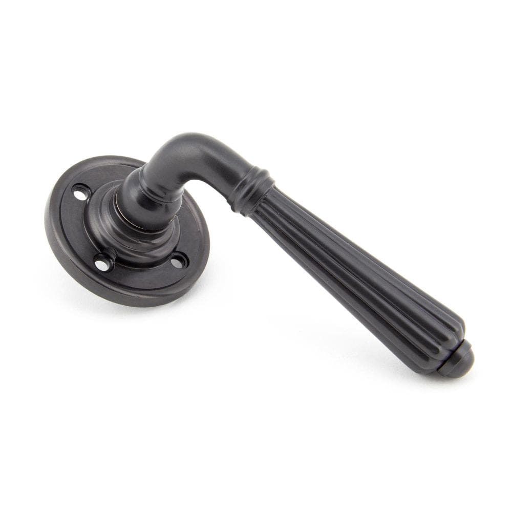 From The Anvil Door Furniture Aged Bronze / Round Rose From The Anvil - Aged Bronze Hinton Lever on Rose Set - Unsprung