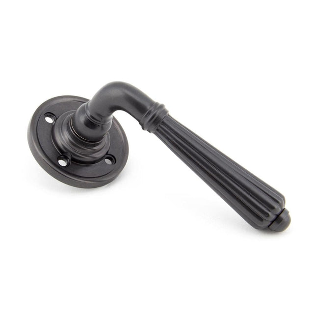 From The Anvil Door Furniture Aged Bronze / Round Rose From The Anvil - Aged Bronze Hinton Lever on Rose Set - Unsprung