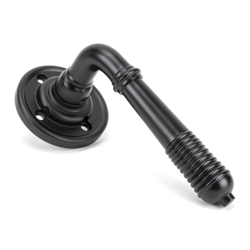 From The Anvil Door Furniture Aged Bronze / Round Rose From The Anvil - Aged Bronze Reeded Lever on Rose Set - Unsprung
