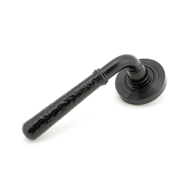 From The Anvil Door Furniture Black / Round Rose From The Anvil - Black Hammered Newbury Lever on Rose Set (Beehive) - Unsprung