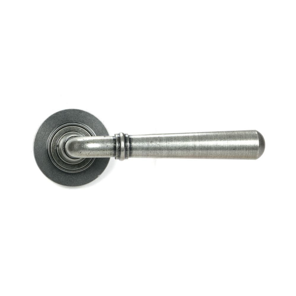 From The Anvil Door Furniture Pewter Patina / Round Rose From The Anvil - Pewter Newbury Lever on Rose Set (Plain) - Unsprung
