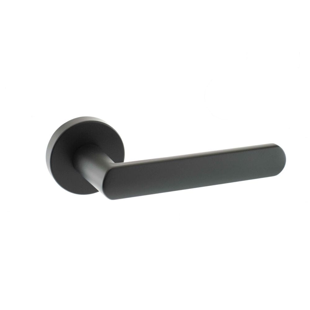 STATUS Door Furniture Matt Black / Round Rose STATUS Michigan Lever on Round Rose - Matt Black