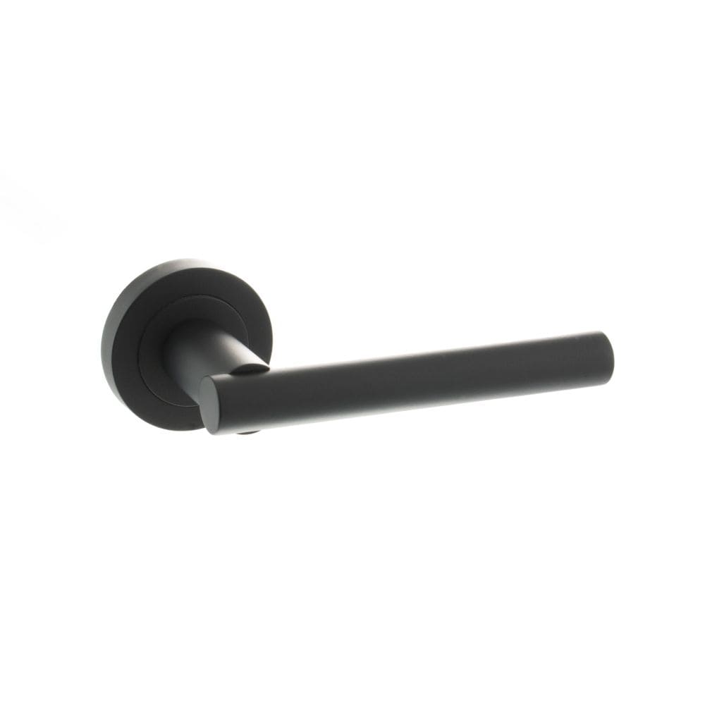 STATUS Door Furniture Matt Black / Round Rose STATUS Nebraska Lever on Round Rose - Matt Black