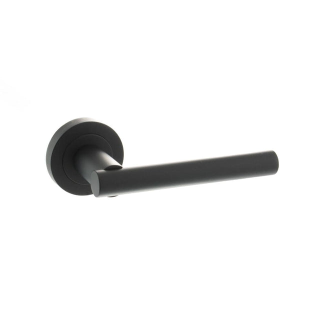 STATUS Door Furniture Matt Black / Round Rose STATUS Nebraska Lever on Round Rose - Matt Black