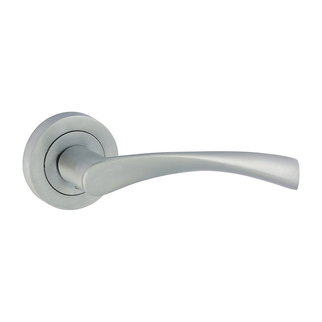 This is an image of Timco - Edleston Lever On Rose Handles - Satin Chrome 51mm (1 Pairs Blister Pack) 200809