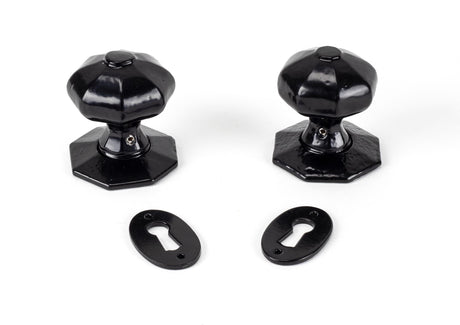 From The Anvil - Black Oak Box Lock & Octagonal Knob Set | Sku. 33005 | Trade Door Handles.