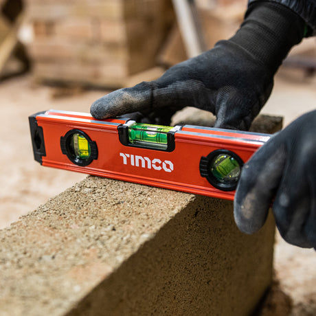This is an image of Timco - Toolbox Spirit Level - Aluminium 225mm (1 Each Blister Pack) 468152