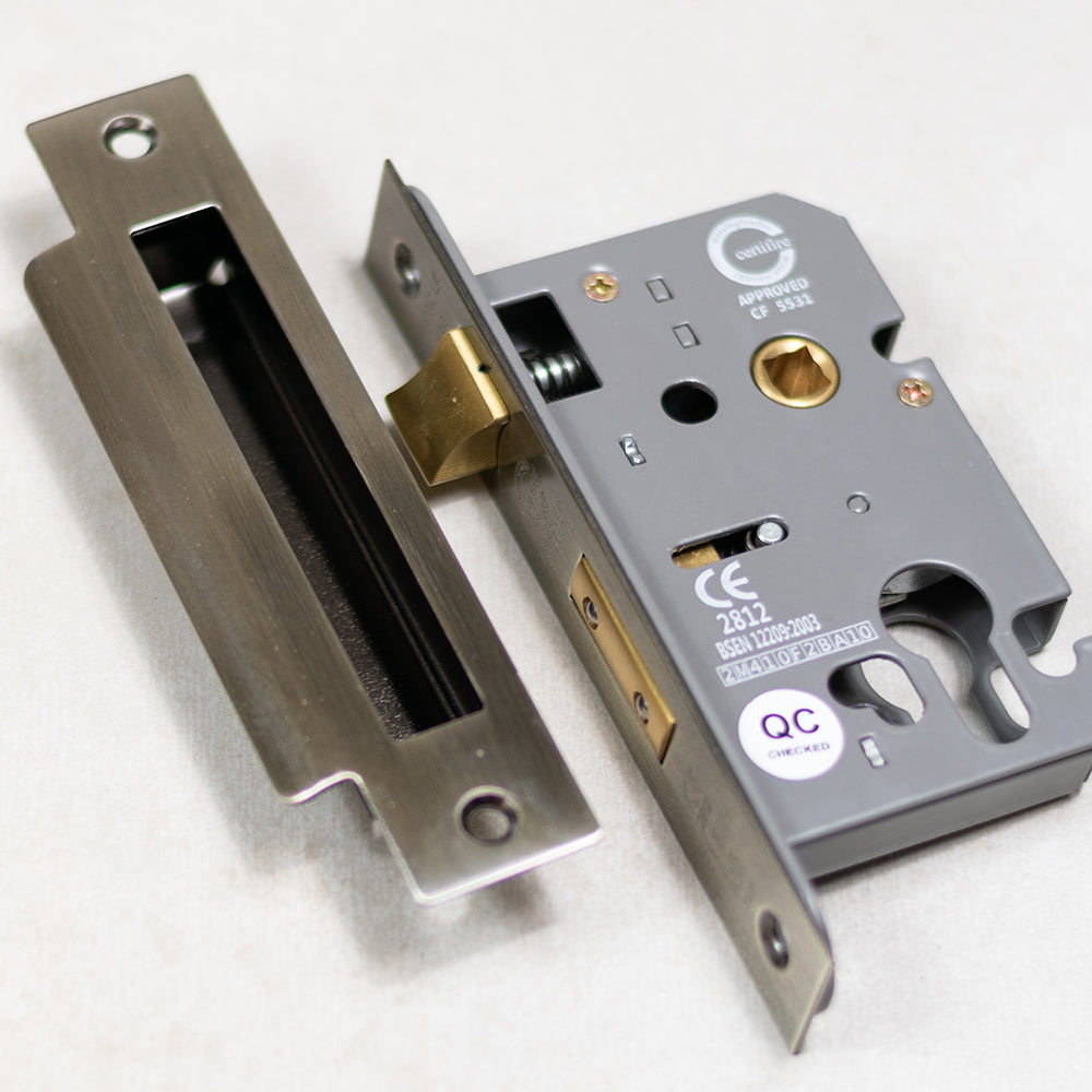 Quality image of Atlantic Euro Sashlock [CE] 3" - Polished Chrome | Sku. alksashe3pc | available from Trade Door Handles.