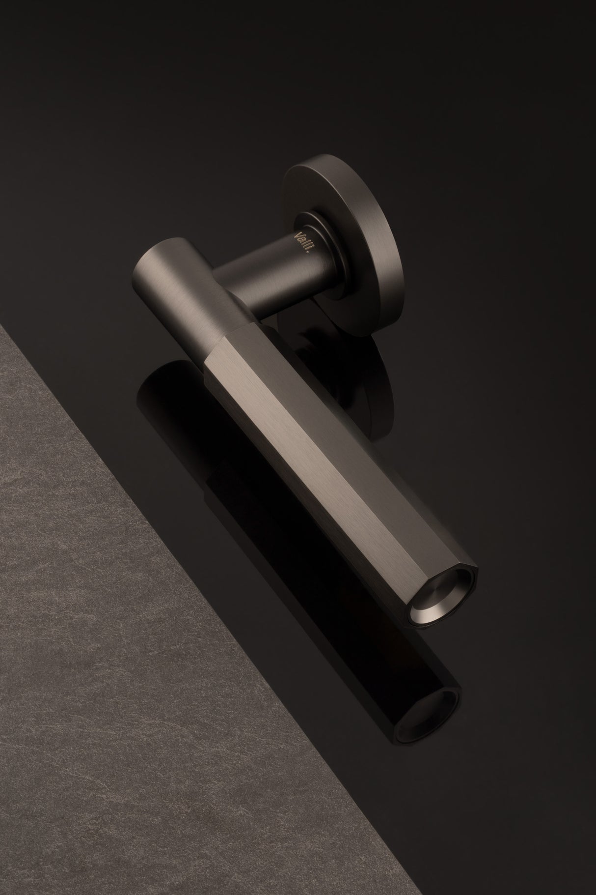Valli Antonio Citterio Lever on Round Rosette (Esagono) - Dark Bronze PVD