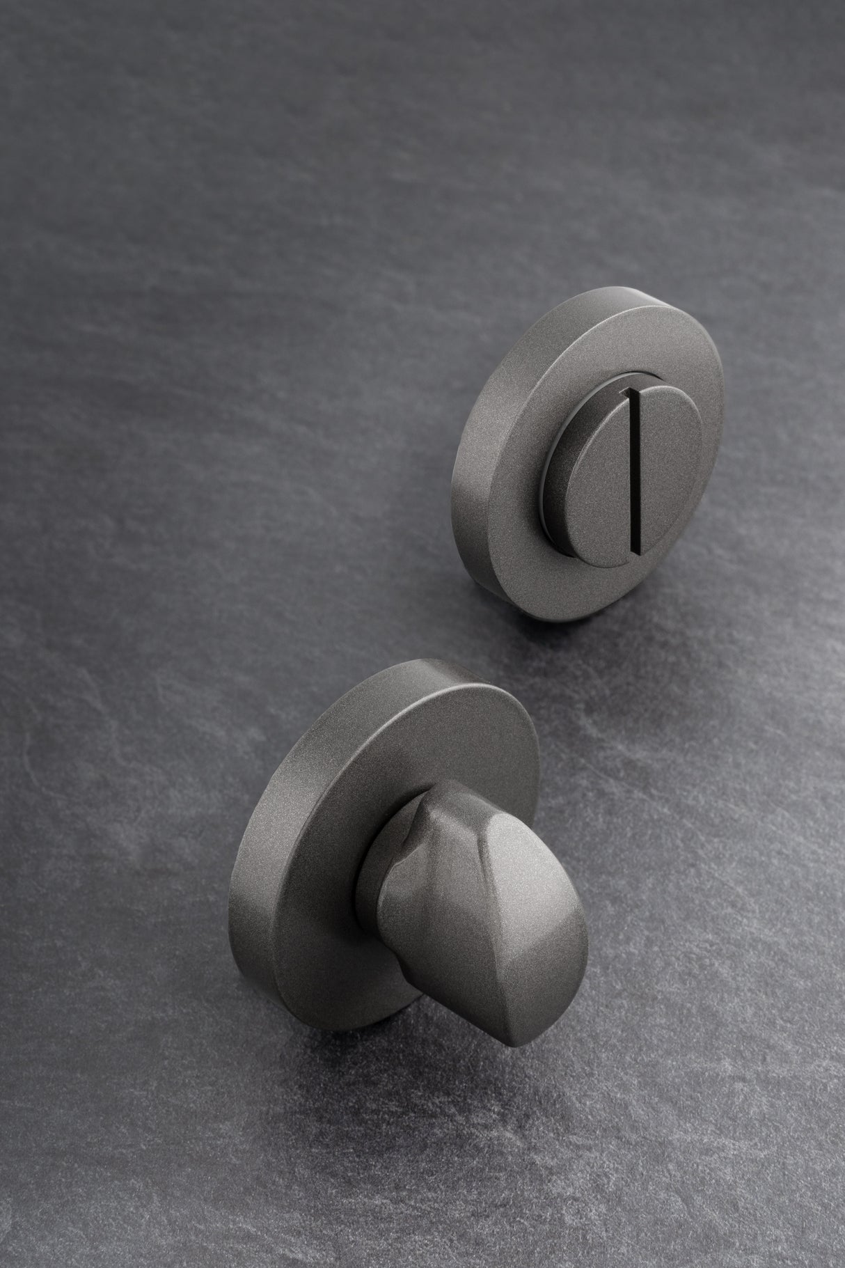 Valli Turn & Release Screw-on Round Rosette - Anthracite