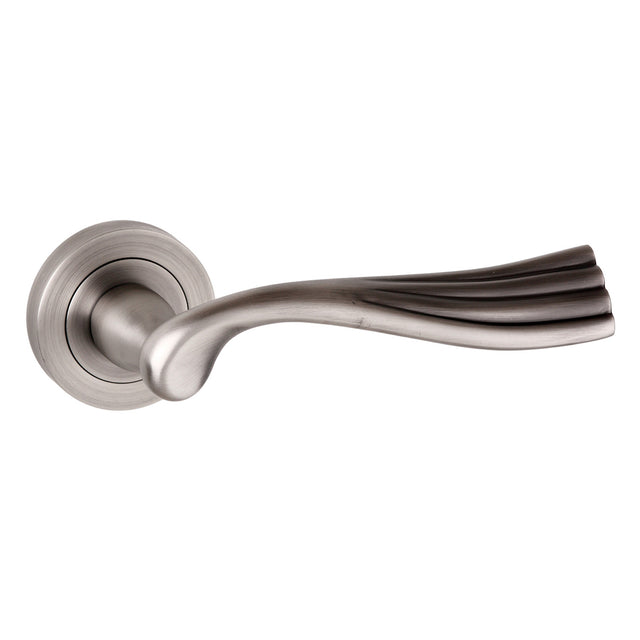 Quality image of Old English Richmond Lever Door Handle on Round Rose - Matt Gun Metal | Sku. oe110mbn | available from Trade Door Handles.