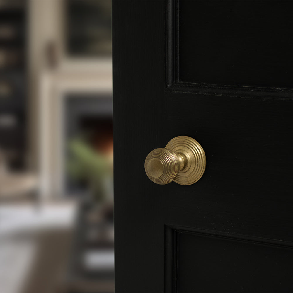 Quality image of Old English Ripon Door Knob Pack (Lock Set - Horizontal Sashlock, 4" Slim Knuckle Hinges x2) - Raw Brass | Sku. adpoe50rmkrb73 | available from Trade Door Handles.