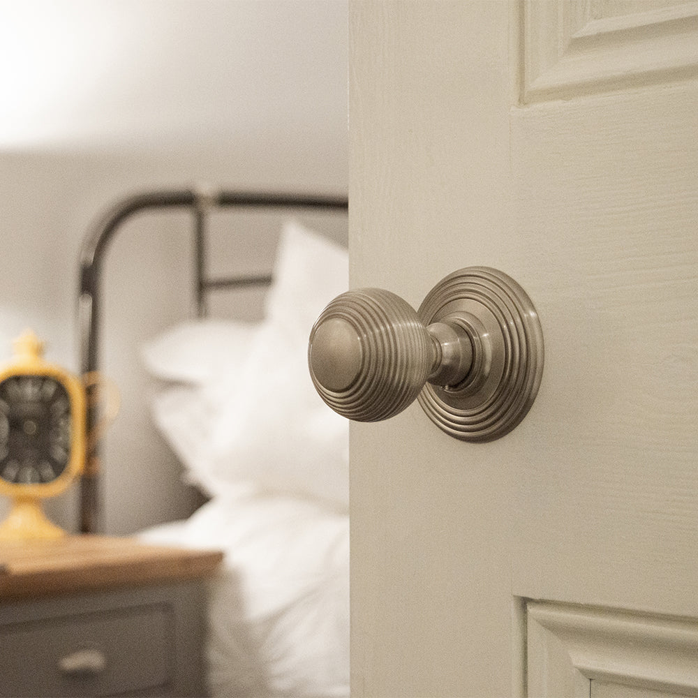 Quality image of Old English Ripon Door Knob Pack (Lock Set - Horizontal Bathlock, 4" Slim Knuckle Hinges x2) - Satin Nickel | Sku. adpoe50rmksn74 | available from Trade Door Handles.