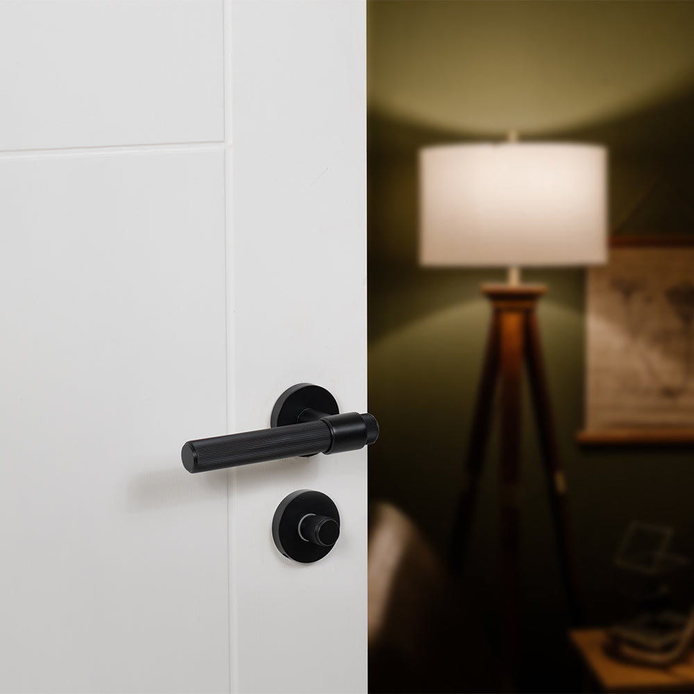 Quality image of Senza Pari Linear WC Turn and Release on Minimal Round Rose - Matt Black | Sku. sprlwcmb | available from Trade Door Handles.