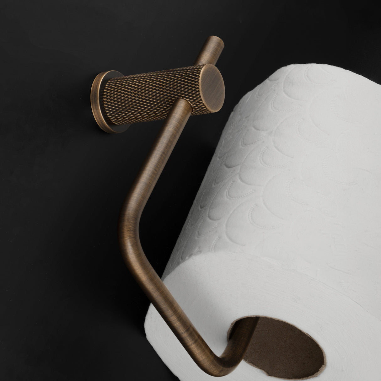 Alexander & Wilks Accessories Antique Brass / Toilet Roll Holder Alexander & Wilks - Brunel Diamond Knurled Toilet Roll Holder-Antique Brass