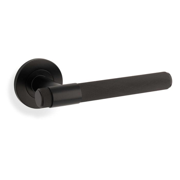 Alexander & Wilks Door Furniture Black / Door Handles on Rose Alexander & Wilks - Knurled Kingstone Lever on Round Rose - Black