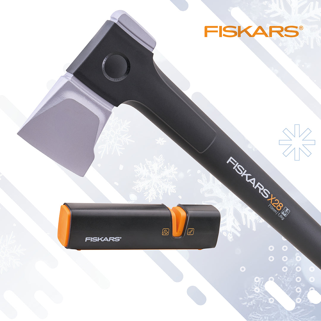 Fiskars X28 Splitting Axe & Sharpener Set