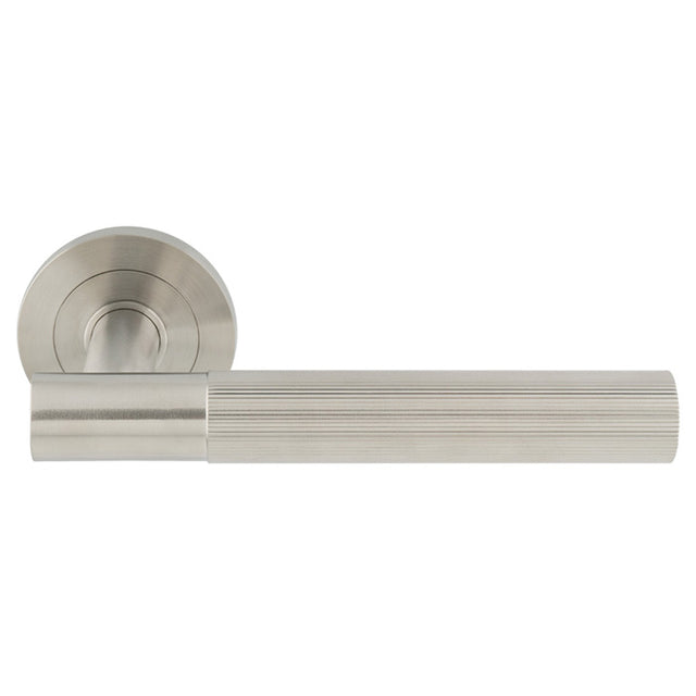 High quality image of Eurospec - ARROW LEVER ON SPRUNG SCREW-ON ROUND ROSE - SSS | Sku. swl1172sss | available to order from Trade Door Handles in Kendal.
