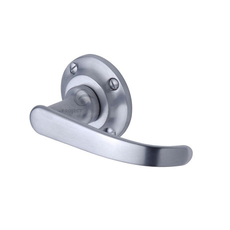 This is an image of a Project Hardware - Door Handle Lever Latch on Round Rose Avon Design Satin Chrome, pr930-sc that is available to order from Trade Door Handles in Kendal.