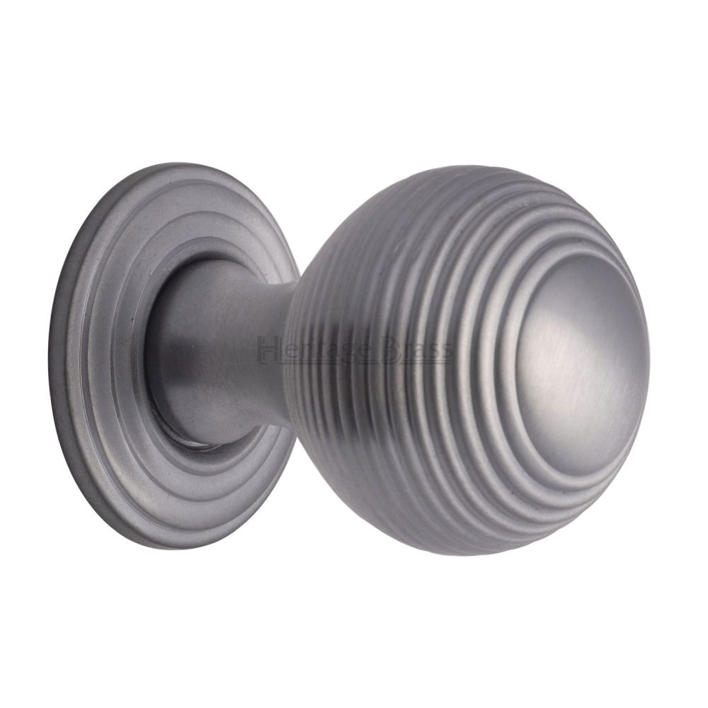 This is an image of a Heritage Brass - Cabinet Knob Reeded Design 32mm Satin Chrome Finish, v973-32-sc that is available to order from Trade Door Handles in Kendal.