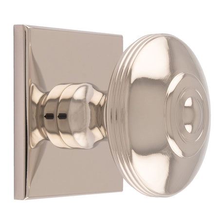 This is an image of a Carlisle Brass - Anderson knob on Backplate that is availble to order from Trade Door Handles in Kendal.