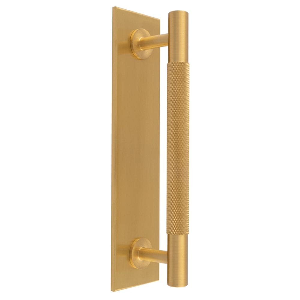 Carlisle Brass Cabinet Hardware Satin Brass / Cabinet Pull Handle on Backplate / 128mm c/c Carlisle Brass - Knurled Pull handle on Backplate - 128mm c/c - Satin Brass