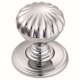 This is an image of a Delamain - Flower Knob 32mm - Polished Chrome that is availble to order from Trade Door Handles in Kendal.