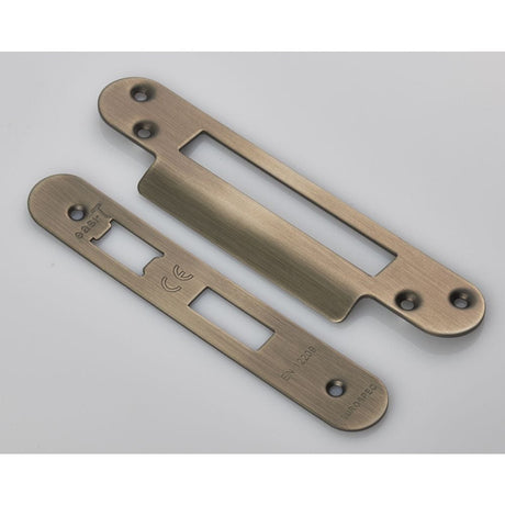 Eurospec Locks & Latches Antique Brass / Fixing Packs Eurospec - Forend Strike & Fixing Pack to suit Architectural Sashlocks (BAS/ESS/