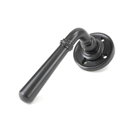 From The Anvil Door Furniture Aged Bronze / Round Rose From The Anvil - Aged Bronze Newbury Lever on Rose Set