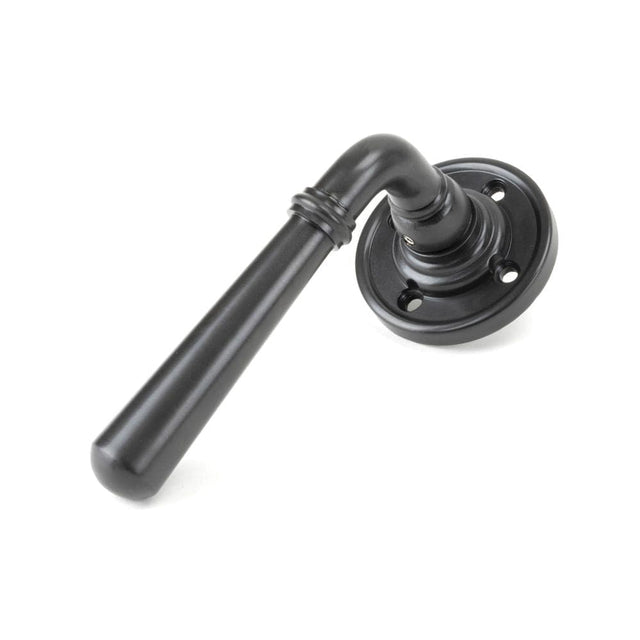 From The Anvil Door Furniture Aged Bronze / Round Rose From The Anvil - Aged Bronze Newbury Lever on Rose Set