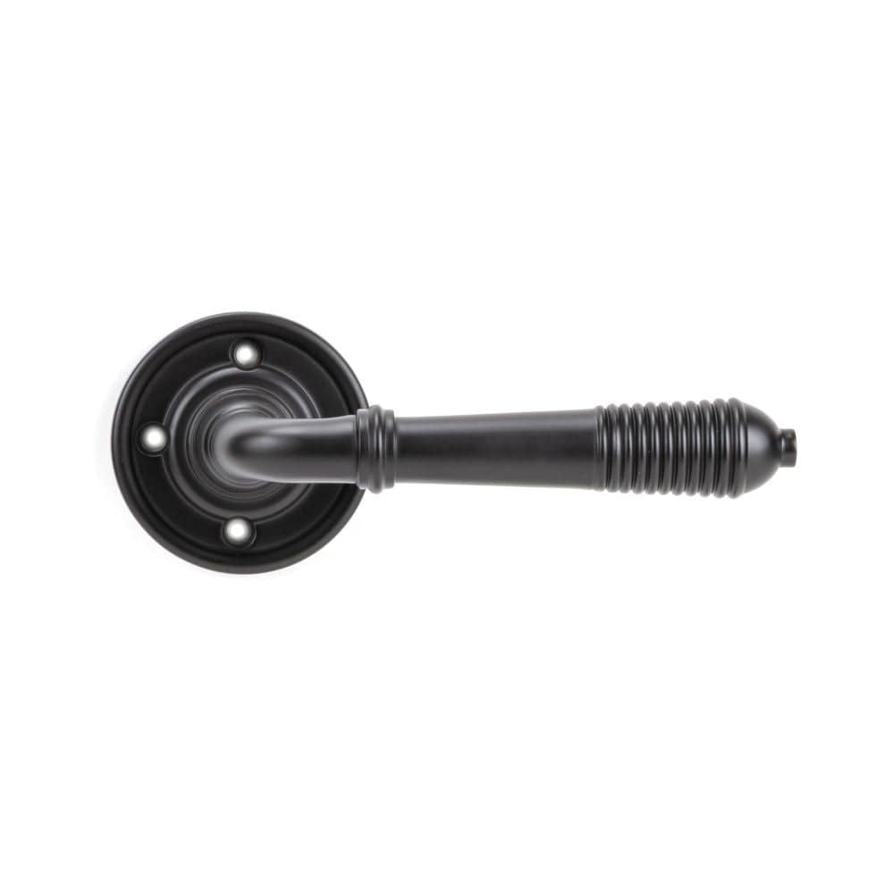 From The Anvil Door Furniture Aged Bronze / Round Rose From The Anvil - Aged Bronze Reeded Lever on Rose Set - Unsprung
