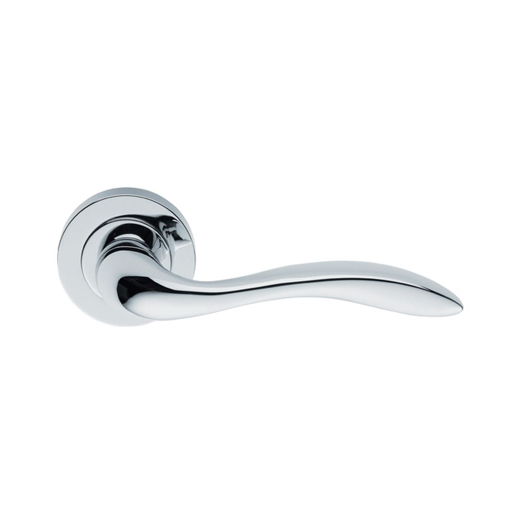 This is an image of a Manital - Giava Lever on Round Rose - Polished Chrome that is availble to order from Trade Door Handles in Kendal.