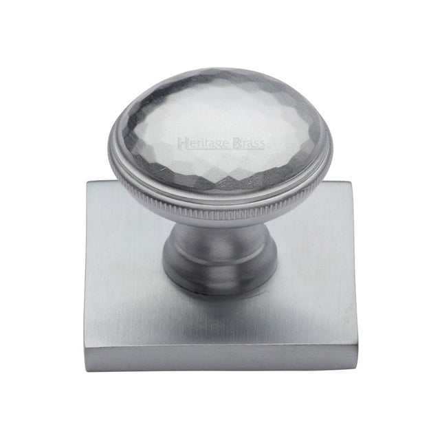 Heritage Brass Cabinet Hardware Satin Chrome / Cabinet Knob on Backplate / 31mm Dia. Heritage Brass - Cabinet Knob Diamond Cut Design with Square Backplate 32mm Satin